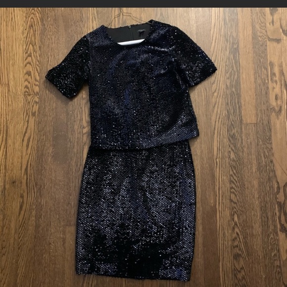 Ann Taylor Dresses & Skirts - Ann Taylor Matching Sequin Set new with tags 🏷